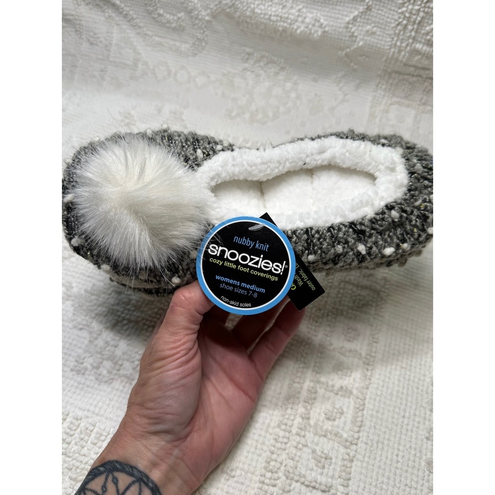 Snoozies Nubby Knits Pom Pom Slipper Socks Grey Medium 7-8 Cozy House Shoes